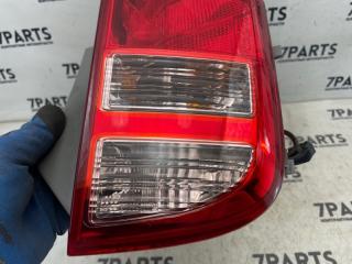 Стоп правый задний TOYOTA ISIS ZNM10 1ZZFE 44-64 4 ракурс