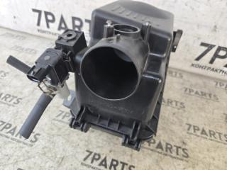 Корпус воздушного фильтра TOYOTA ISIS ZNM10 1ZZFE 17700-22120 2 ракурс