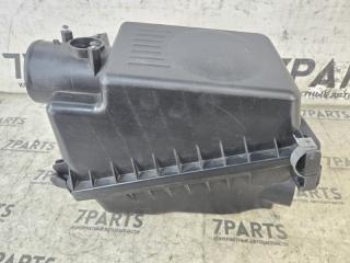 Корпус воздушного фильтра TOYOTA ISIS ZNM10 1ZZFE 17700-22120 3 ракурс