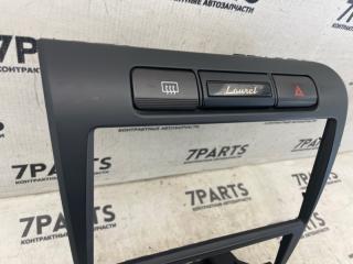 Консоль магнитофона NISSAN LAUREL GC35 RB25DE 682605L310 3 ракурс