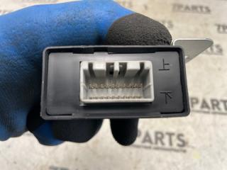 Блок управления NISSAN LAUREL GC35 RB25DE 310388L000 3 ракурс