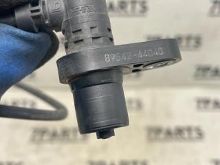 Датчик abs правый передний TOYOTA ISIS ZNM10 1ZZFE 89543-44040 3 ракурс