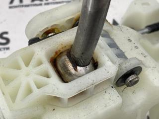Рычаг переключения кпп TOYOTA VITZ NCP131 1NZFE 5 ракурс