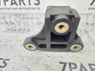 Подушка двигателя задняя HONDA CIVIC FERIO ES1 D15B 4 ракурс Подушка двигателя задняя HONDA CIVIC FERIO ES1 D15B 4 ракурс