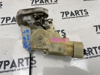 Замок двери левый задний TOYOTA VITZ SCP10 1SZFE 6934052030 2 ракурс