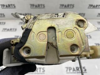 Замок двери правый передний TOYOTA VITZ SCP10 1SZFE 6931052240 5 ракурс