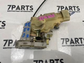 Замок двери правый задний TOYOTA VITZ SCP10 1SZFE 6933052030 4 ракурс