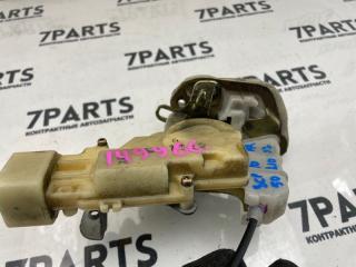 Замок двери правый задний TOYOTA VITZ SCP10 1SZFE 6933052030 5 ракурс