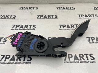 Педаль подачи топлива SUZUKI SWIFT ZC32S M16A 49400-71LA0 2 ракурс Педаль подачи топлива SUZUKI SWIFT ZC32S M16A 49400-71LA0 2 ракурс