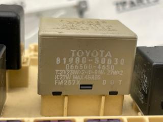 Блок предохранителей TOYOTA VITZ SCP10 1SZFE 5 ракурс