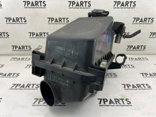 Корпус воздушного фильтра TOYOTA ISIS ZNM10 1ZZFE 17700-22120 2 ракурс