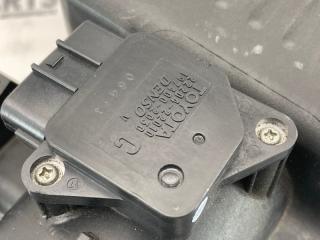 Корпус воздушного фильтра TOYOTA ISIS ZNM10 1ZZFE 17700-22120 5 ракурс