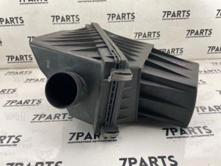 Корпус воздушного фильтра NISSAN PRESAGE U30 KA24DE 165005V100 3 ракурс