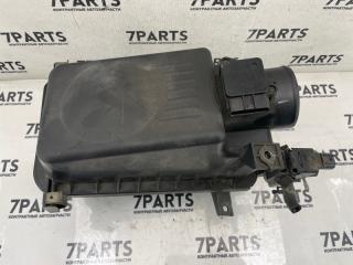 Корпус воздушного фильтра TOYOTA ISIS ZNM10 1ZZFE 17700-22120 2 ракурс