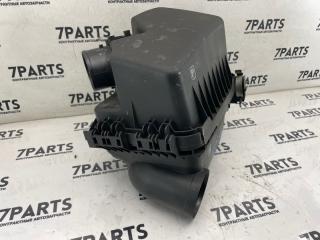 Корпус воздушного фильтра TOYOTA AVENSIS ZRT272 3ZRFAE 17705-0T051 2 ракурс Корпус воздушного фильтра TOYOTA AVENSIS ZRT272 3ZRFAE 17705-0T051 2 ракурс