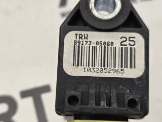 Датчик airbag левый передний TOYOTA AVENSIS ZRT272 3ZRFAE 89173-05060 4 ракурс