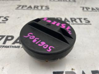 Крышка топливного бака TOYOTA ISIS ZNM10 1ZZFE 7731048010 1 ракурс
