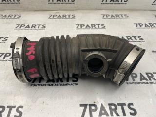 Патрубок воздушн.фильтра правый NISSAN FUGA PY50 VQ35HR 16576EJ70A 3 ракурс