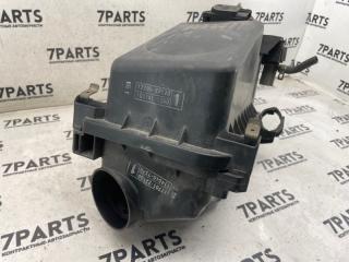 Корпус воздушного фильтра TOYOTA ISIS ZNM10 1ZZFE 17700-22120 2 ракурс