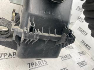 Корпус воздушного фильтра TOYOTA ISIS ZNM10 1ZZFE 17700-22120 4 ракурс