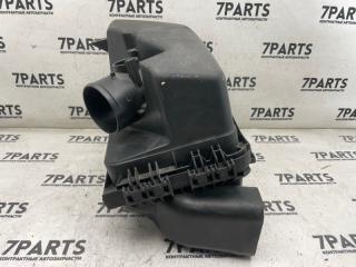 Корпус воздушного фильтра TOYOTA PREMIO ZRT260 2ZRFAE 17700-37211 2 ракурс Корпус воздушного фильтра TOYOTA PREMIO ZRT260 2ZRFAE 17700-37211 2 ракурс