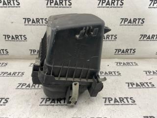 Корпус воздушного фильтра TOYOTA PREMIO ZRT260 2ZRFAE 17700-37211 4 ракурс Корпус воздушного фильтра TOYOTA PREMIO ZRT260 2ZRFAE 17700-37211 4 ракурс