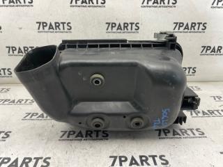 Корпус воздушного фильтра TOYOTA PREMIO ZRT260 2ZRFAE 17700-37211 5 ракурс Корпус воздушного фильтра TOYOTA PREMIO ZRT260 2ZRFAE 17700-37211 5 ракурс