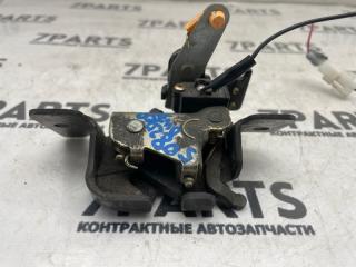 Замок 5-й двери MAZDA DEMIO DW3W B3 D204-62-310 3 ракурс Замок 5-й двери MAZDA DEMIO DW3W B3 D204-62-310 3 ракурс