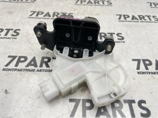 Замок 5-й двери TOYOTA VOXY ZRR80 3ZRFAE 6935028170 3 ракурс