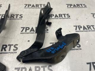 Крепление капота NISSAN FAIRLADY Z Z33 VQ35DE 4 ракурс Крепление капота NISSAN FAIRLADY Z Z33 VQ35DE 4 ракурс