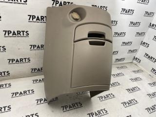 Подстаканник TOYOTA ISIS ZNM10 2 ракурс