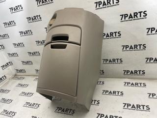 Подстаканник TOYOTA ISIS ZNM10 3 ракурс