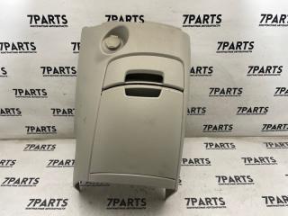 Подстаканник TOYOTA ISIS ZNM10 1ZZFE 1 ракурс