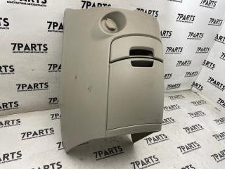 Подстаканник TOYOTA ISIS ZNM10 1ZZFE 2 ракурс