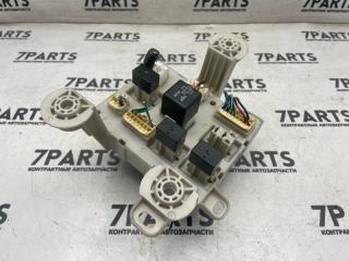 Блок предохранителей правый  TOYOTA ALPHARD ANH15 2AZFE ,8273158011 1 ракурс