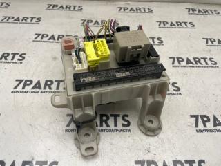 Блок предохранителей правый TOYOTA ALPHARD ANH15 2AZFE 8273158011 3 ракурс