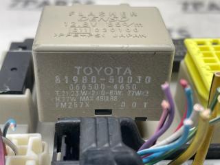Блок предохранителей правый TOYOTA ALPHARD ANH15 2AZFE 8273158011 5 ракурс
