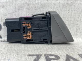 Кнопка аварийной сигнализации MAZDA PREMACY CP8W FP-DE B25D664H004 3 ракурс