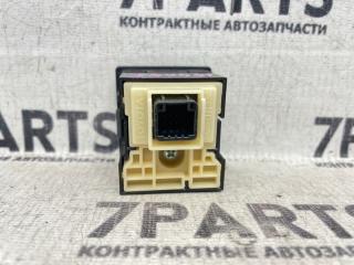 Часы TOYOTA AQUA NHP10 3 ракурс