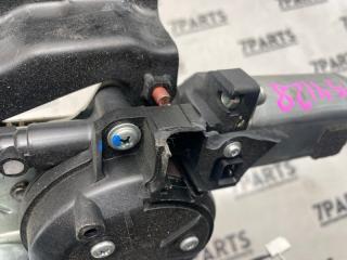 Доводчик двери пятой TOYOTA ESTIMA AHR20 2AZFXE 5 ракурс