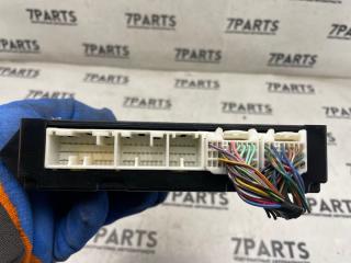 Блок управления TOYOTA CELSIOR UCF31 3UZFE 88650-50431 3 ракурс