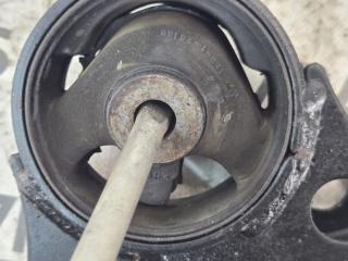 Подушка двигателя передняя TOYOTA ESTIMA ACR30 2AZFE 1236128100 5 ракурс Подушка двигателя передняя TOYOTA ESTIMA ACR30 2AZFE 1236128100 5 ракурс