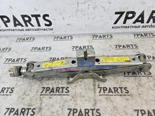 Домкрат NISSAN ELGRAND ALWE50 VG33E 1 ракурс Домкрат NISSAN ELGRAND ALWE50 VG33E 1 ракурс