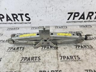Домкрат NISSAN ELGRAND ALWE50 VG33E 2 ракурс Домкрат NISSAN ELGRAND ALWE50 VG33E 2 ракурс
