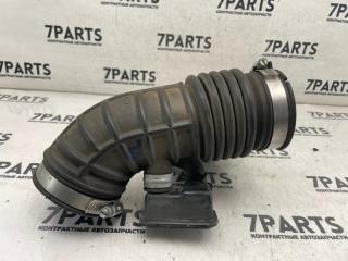 Патрубок воздушн.фильтра левый NISSAN SKYLINE CKV36 VQ37VHR 16576EY00B 3 ракурс