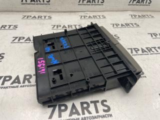 Подстаканник NISSAN ELGRAND ALWE50 VG33E 68430VE010 2 ракурс