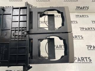 Подстаканник NISSAN ELGRAND ALWE50 VG33E 68430VE010 4 ракурс