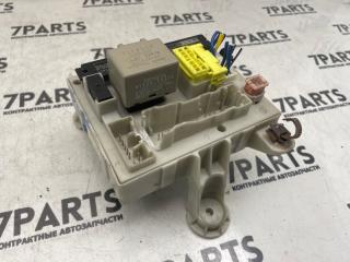 Блок предохранителей TOYOTA ALPHARD ANH10 2AZFE 8273158011 3 ракурс