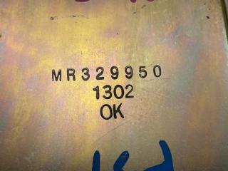Блок управления MITSUBISHI DIAMANTE F31A 6G73 MR329950 3 ракурс