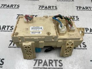 Блок предохранителей TOYOTA AVENSIS AZT250 1AZFSE 8273005100 3 ракурс